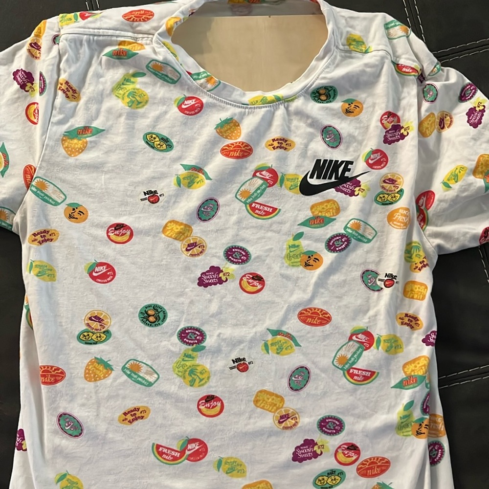 Nike t shirt